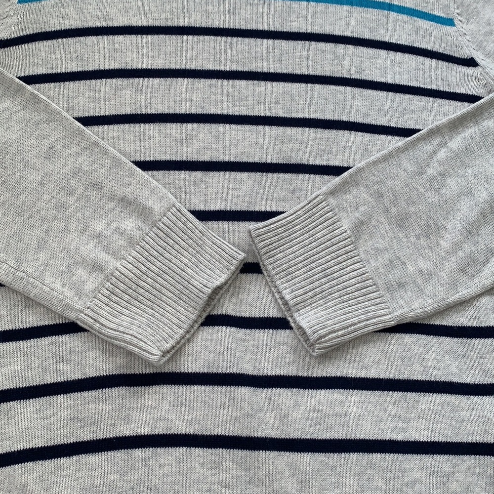 NWT Children’s Place Gray and Blue Striped Crewneck Sweater 7/8 - Picture 3 of 8